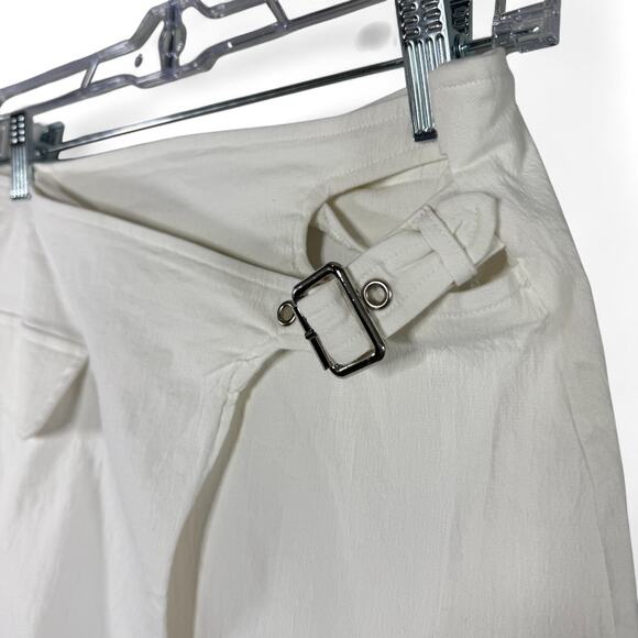 White Fox Wrap Mini Skirt Small Asymmetrical Buckle Y2K Streetwear Bratz Party - Picture 4 of 10